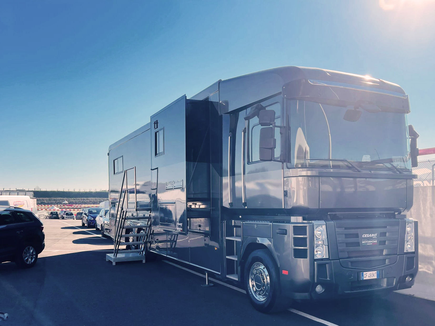Cesaro_Group_Event_Road_Truck_Rent_Luxury_Motorhome_Motorhome_Europeo(17).jpg