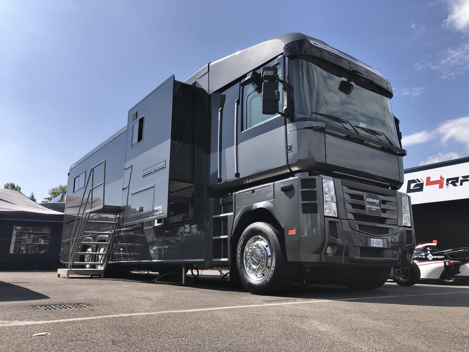 Cesaro_Group_Event_Road_Truck_Rent_Luxury_Motorhome_Motorhome_Europeo(20).jpg